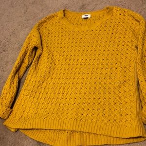 barely worn mustard yellow sweater